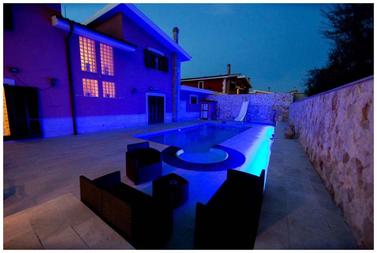 Bed And Breakfast Villa Fatima Trani Bagian luar foto
