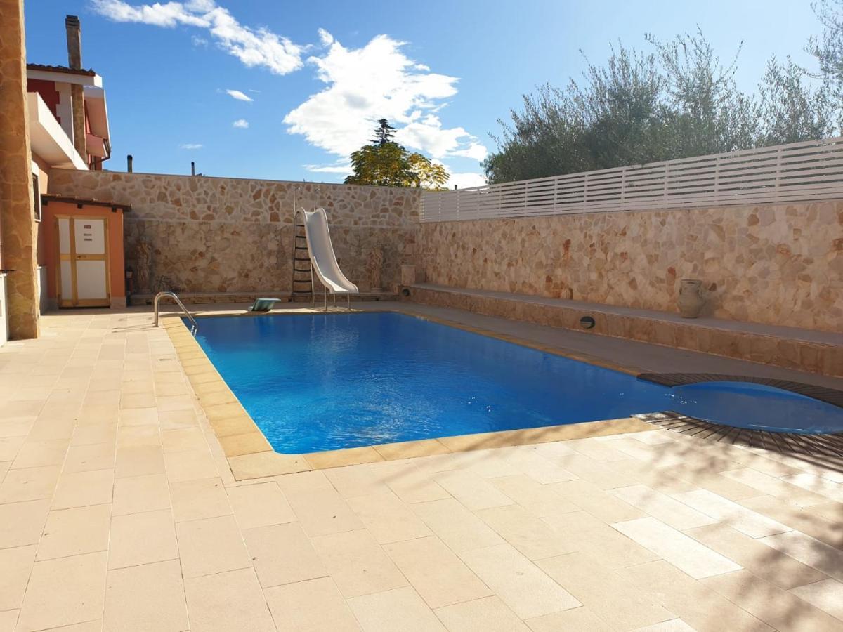 Bed And Breakfast Villa Fatima Trani Bagian luar foto